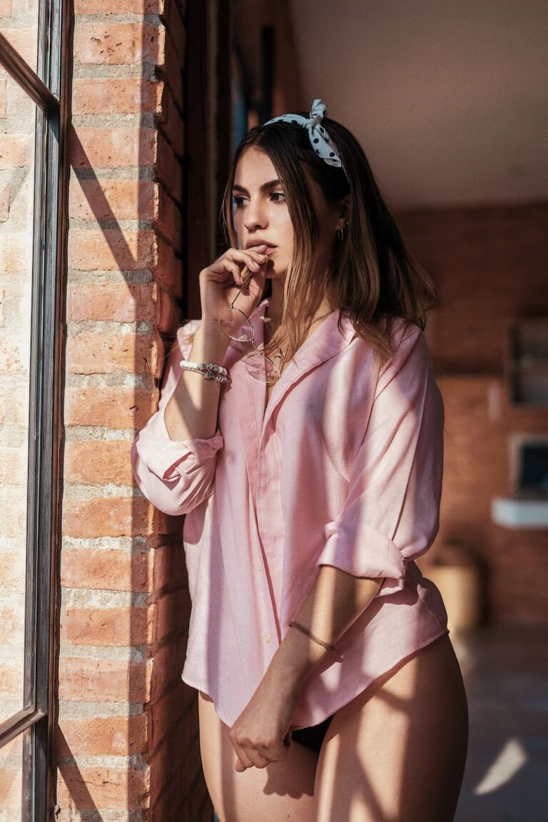 Ariana Myshall Nude 5