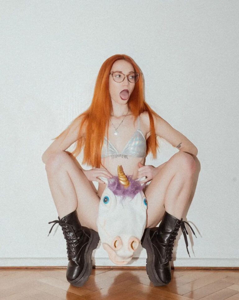 Sofi Di Frangia Nude 3