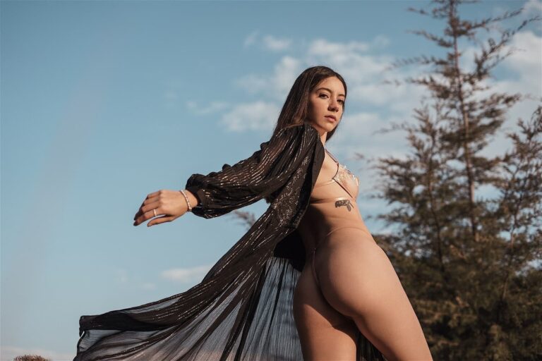 Mariana José Nude 4