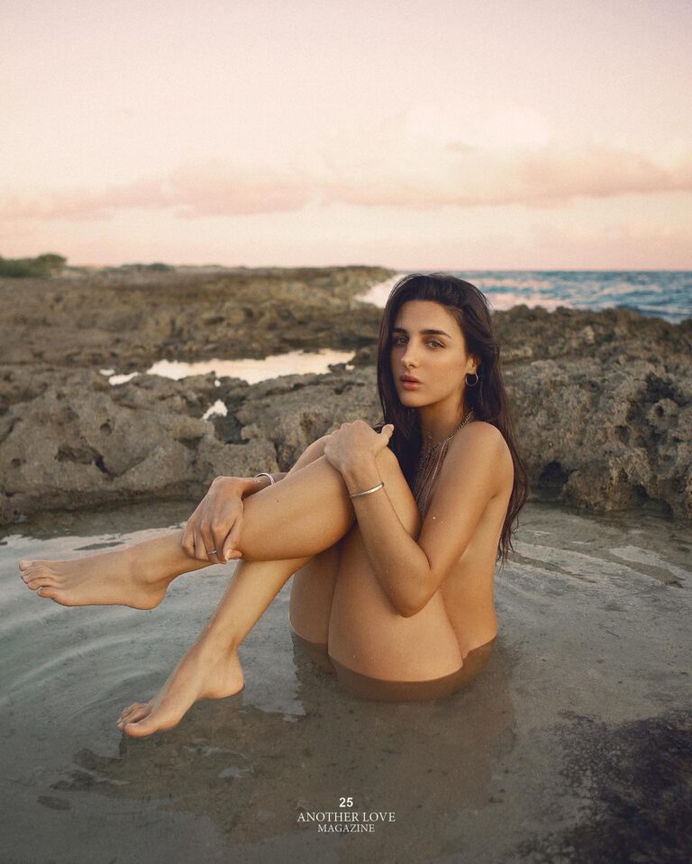 Lucía Fernandez Nude 1